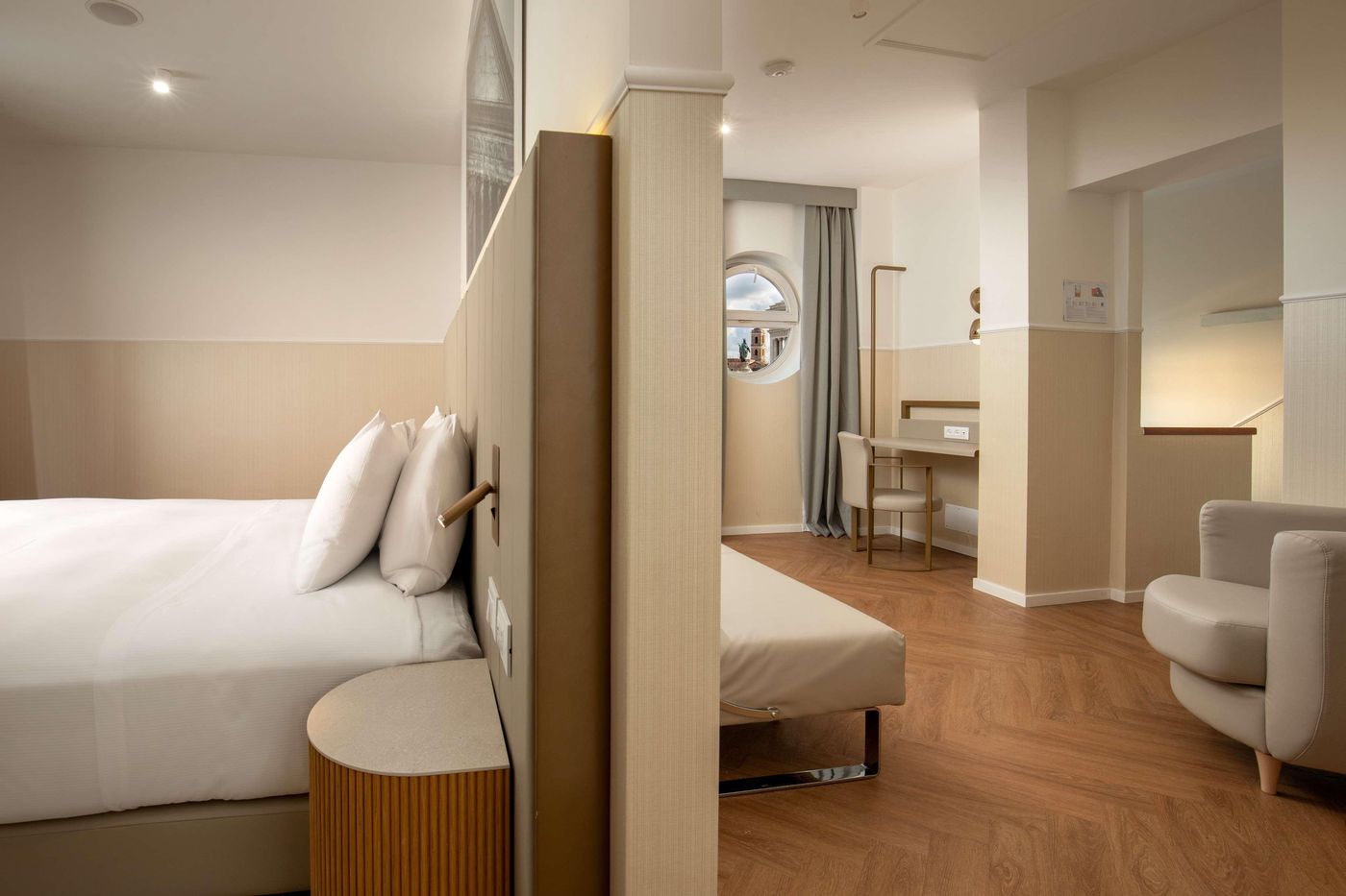 Cosmopolita-Hotel-Rome--Tapestry-Collection-by-Hil-Room-31