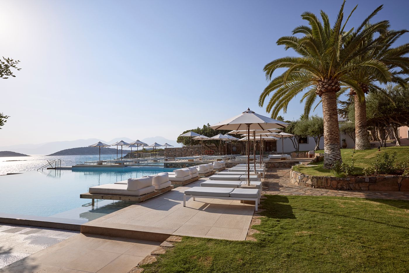 St-Nicolas-Bay-Resort-Hotel---Villas-General-view-4