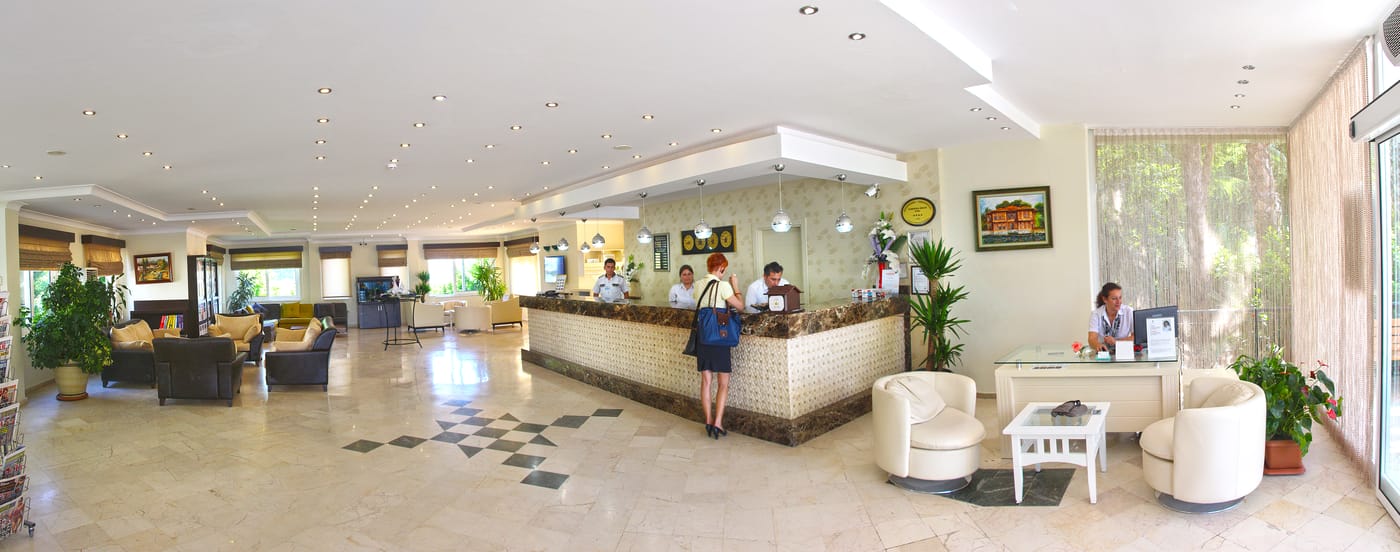Gardenia-Beach-Lobby-47