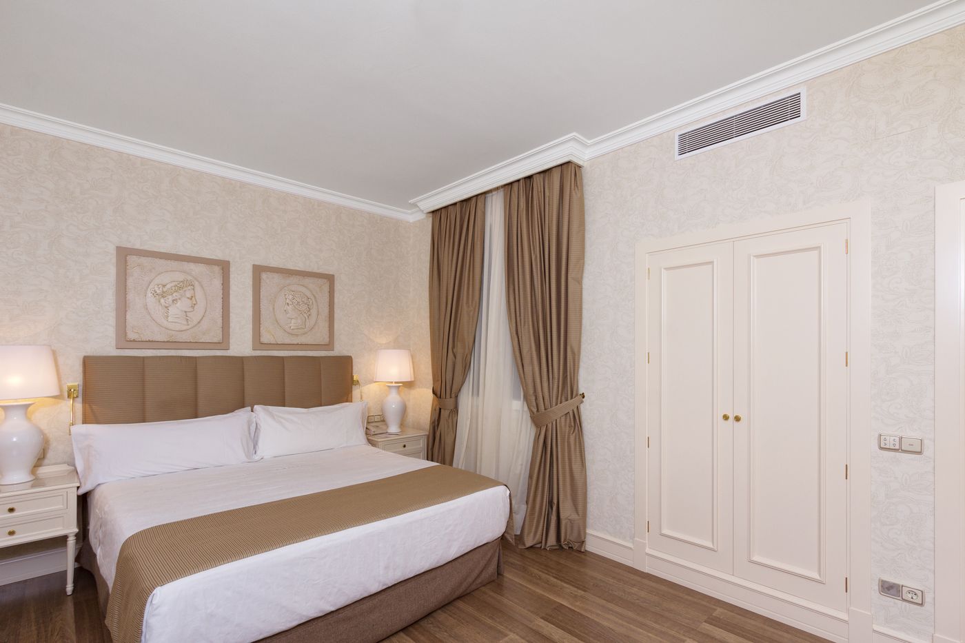 Hotel-Atlantico-Room-12