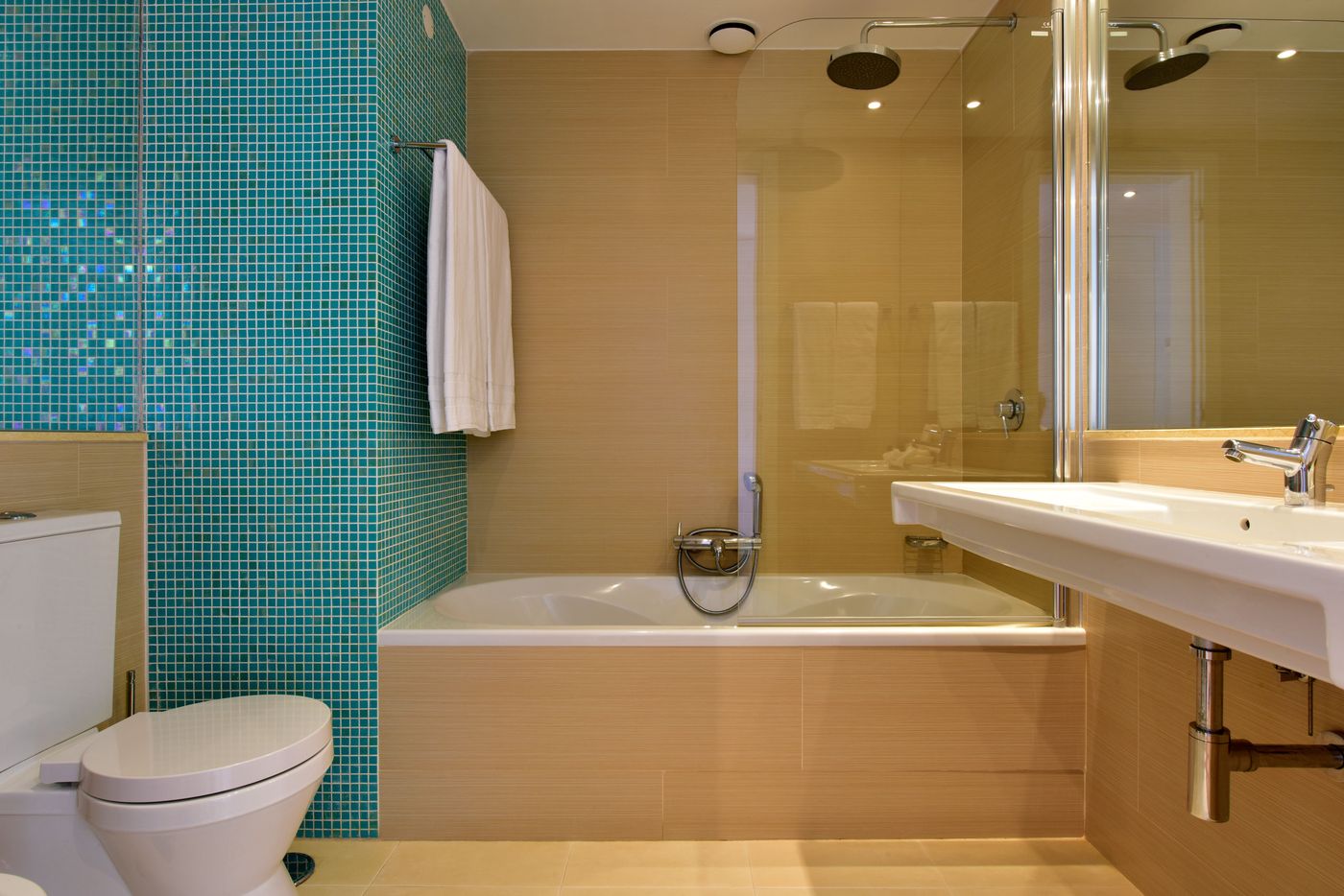 Pestana-Dom-Joao-II-Hotel---Beach-Resort-Room-37