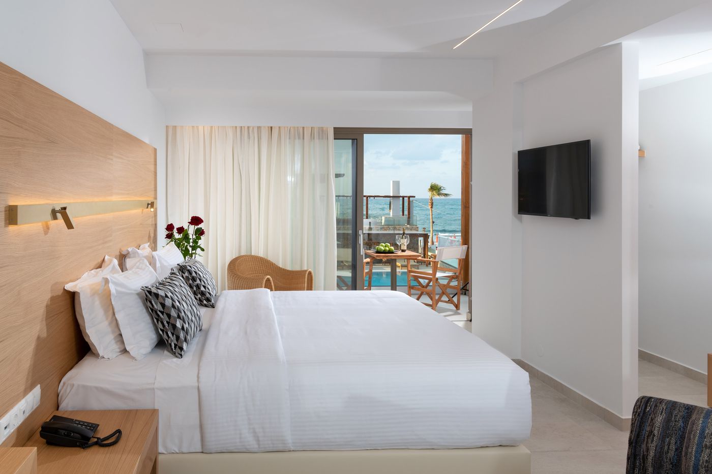 High Beach White - Adults Only