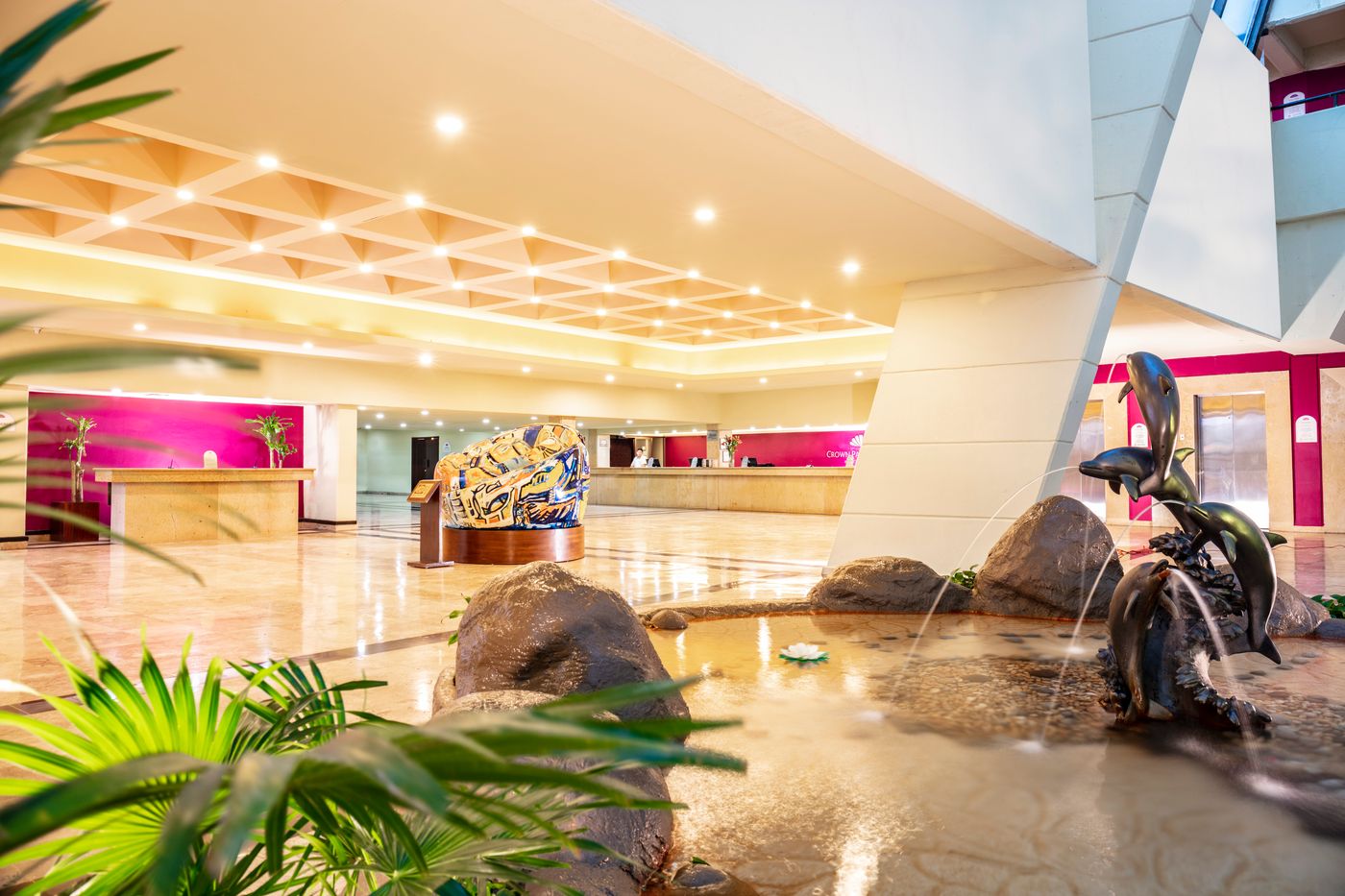 Crown-Paradise-Club-Cancun-Lobby-55