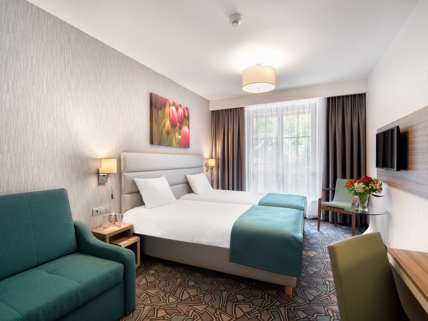 Golden-Tulip-Krakow-Kazimierz-Room-26