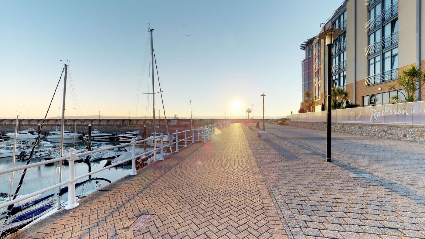 Radisson BLU Waterfront Hotel-United Kingdom-SAINT HELIER-General view-5