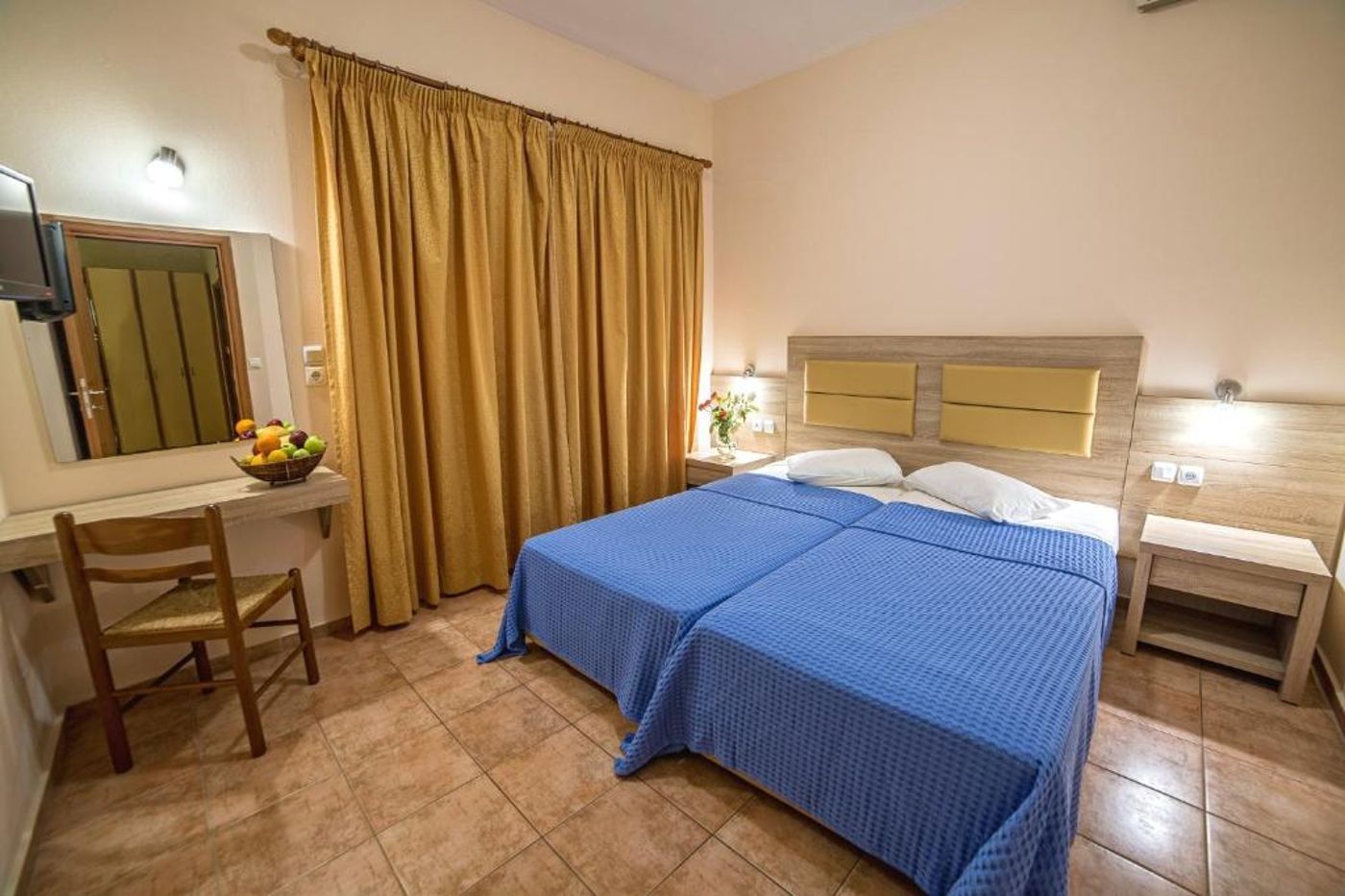 Blue-Aegean-Suites---Apts-Room-18