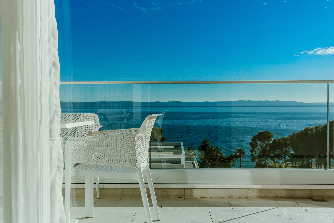 Romana-Beach-Apartments-Room-39