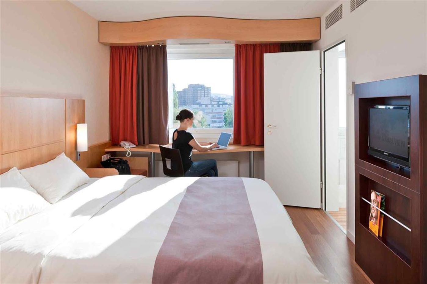 Ibis-Geneve-Petit-Lancy-Room-20