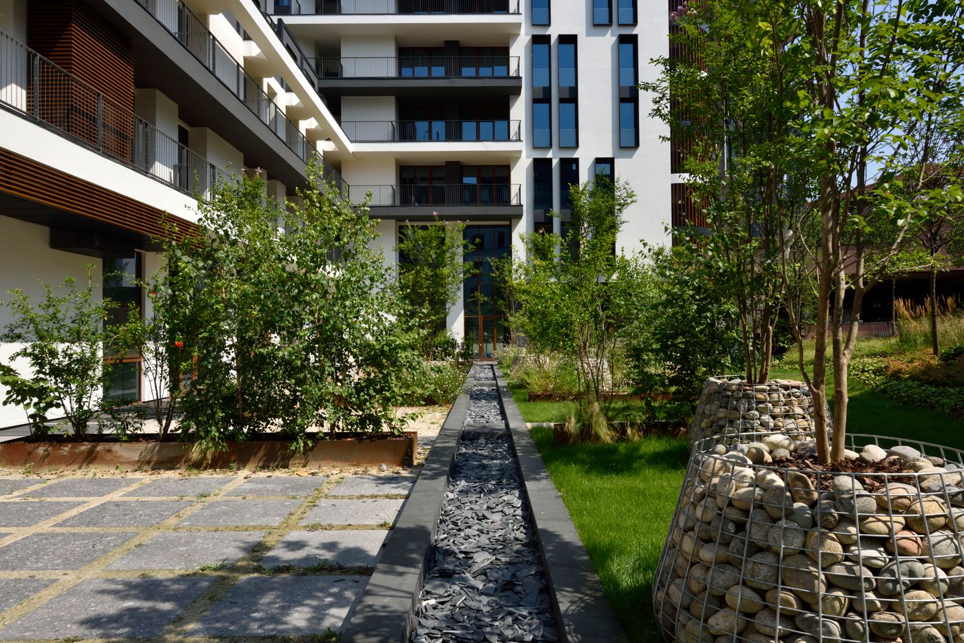 Milano-Verticale---Una-Esperienze-General-view-55