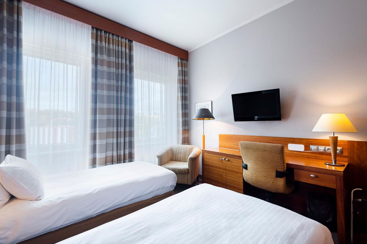 Grand-Hotel-International-Room-24