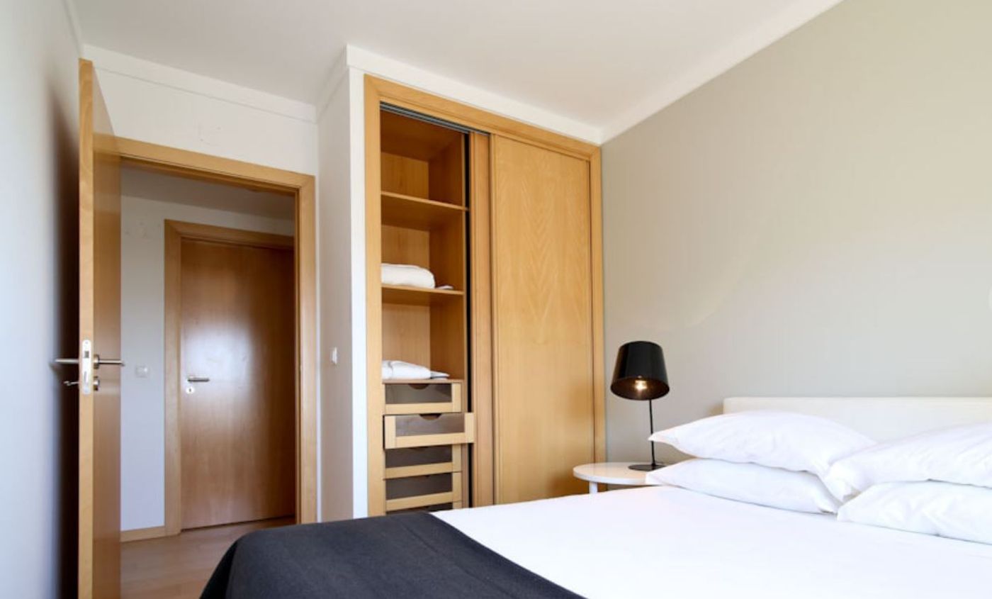 Panoramic-Living-Room-15