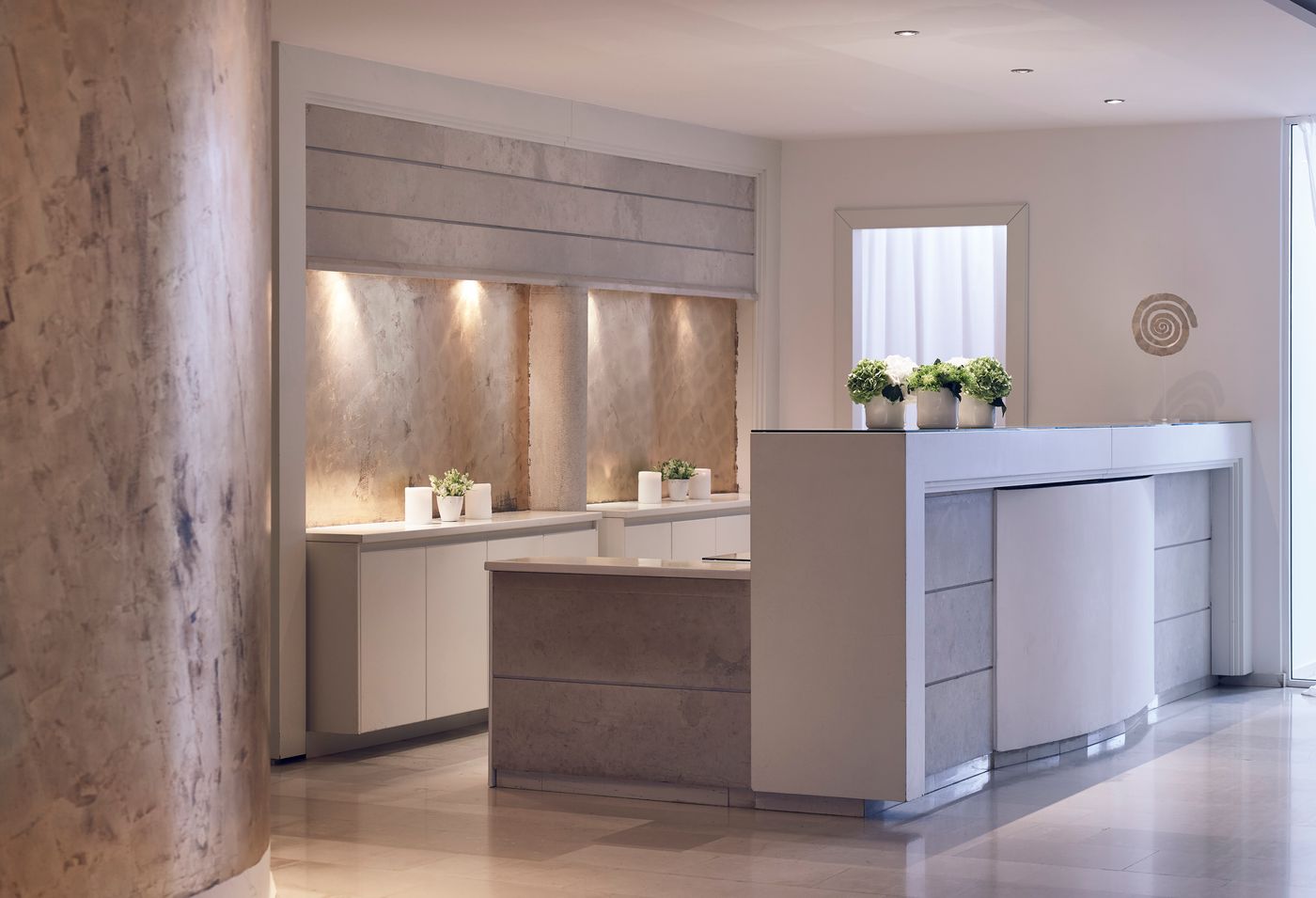 Knossos-Beach-Bungalows-Suites-Resort---Spa-Lobby-64