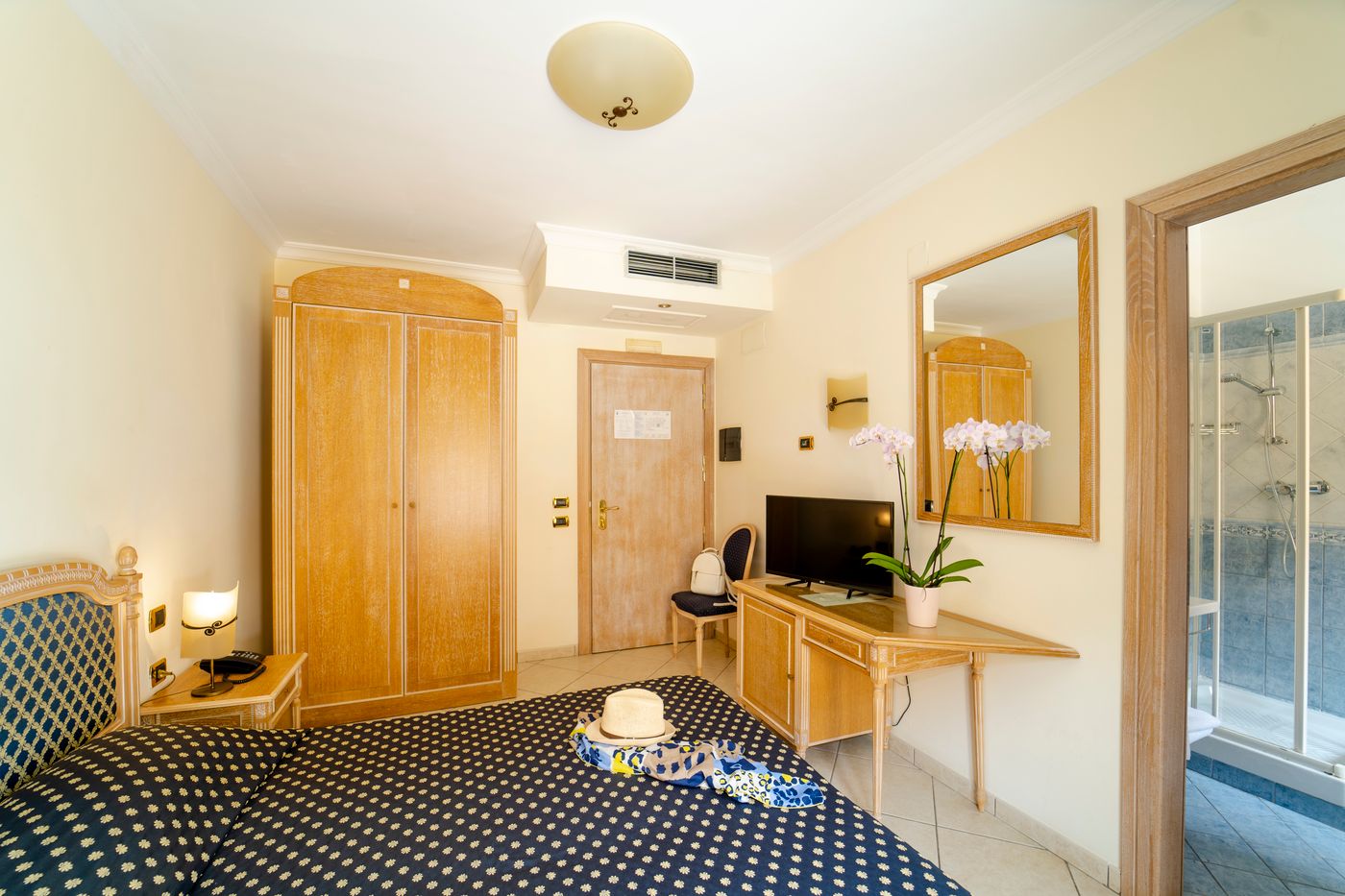 Hotel-Villa-Romana-Room-17