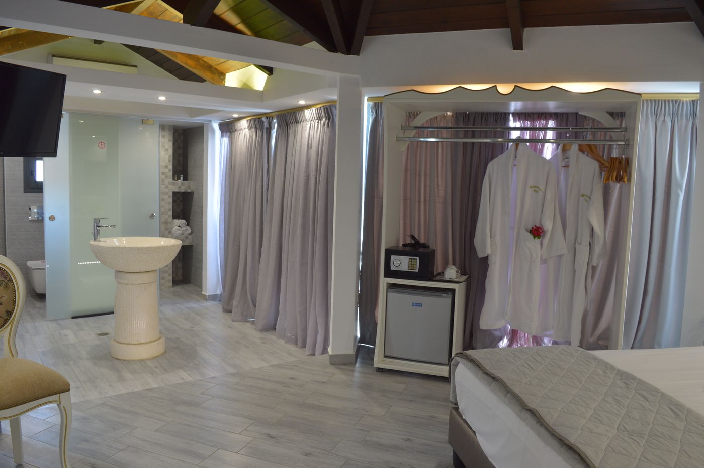 Anagenessis Suites and Spa