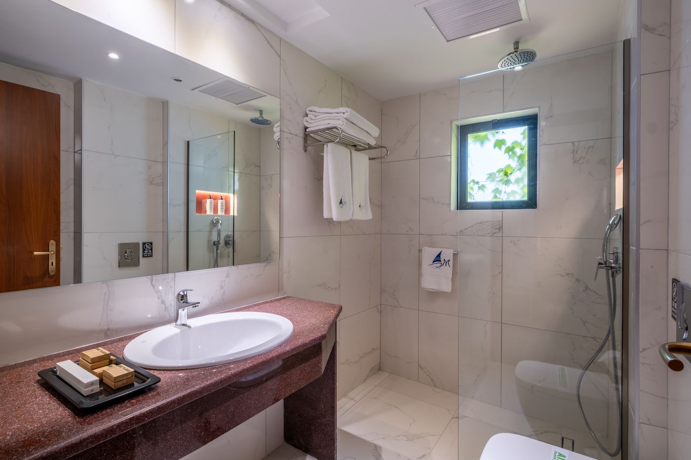 Hotel-Mediterranean-Beach-Room-40