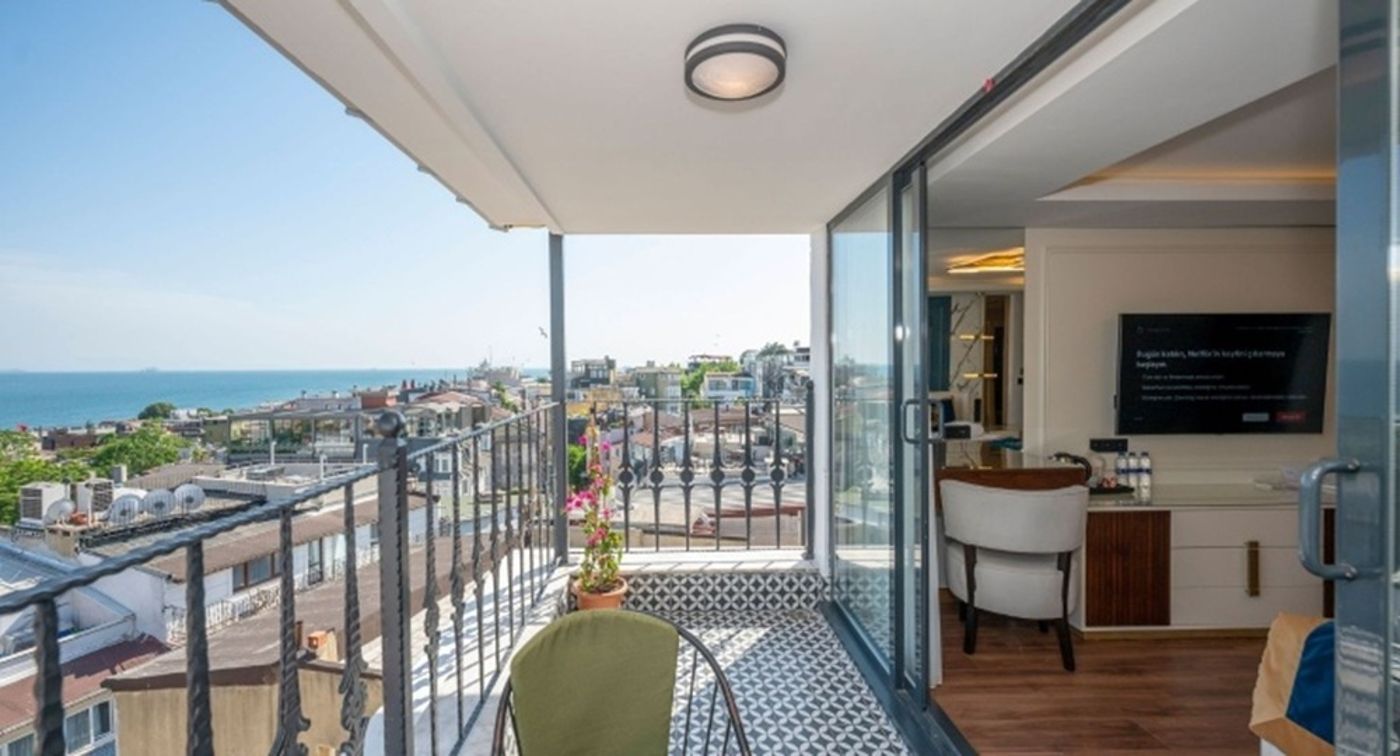 The-Byzantium-Hotel---Suites-Room-24