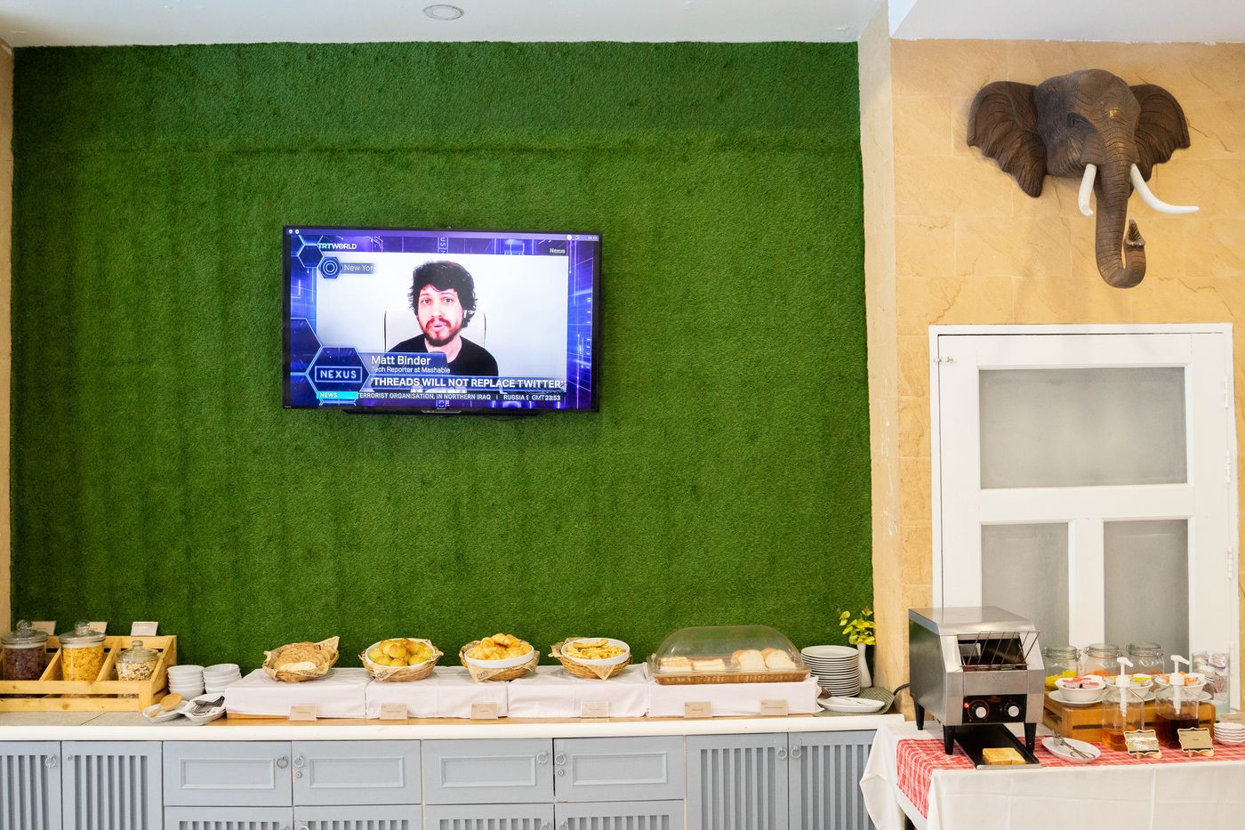 LA-Vintage-Resort--Former-Poppa-Palace--Restaurant-55