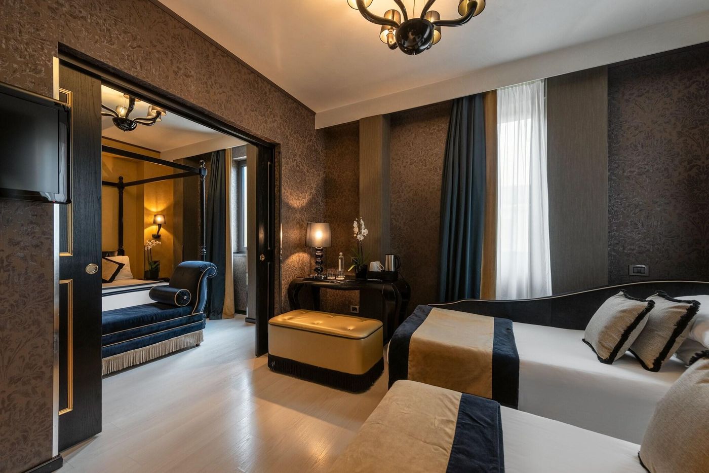 Carnival-Palace-Room-29