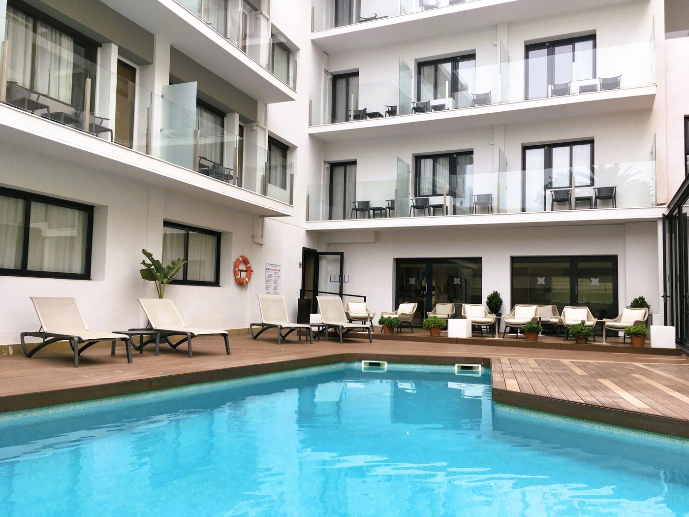Lauria-Pool-4