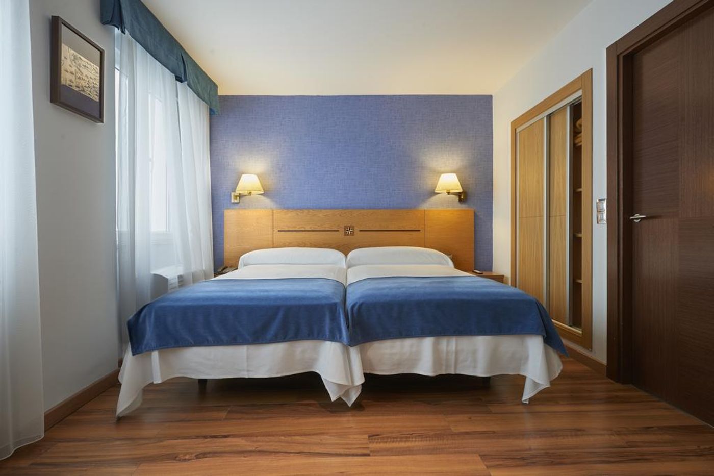 Hotel La Serrana-Spain-AVILES-Room-4