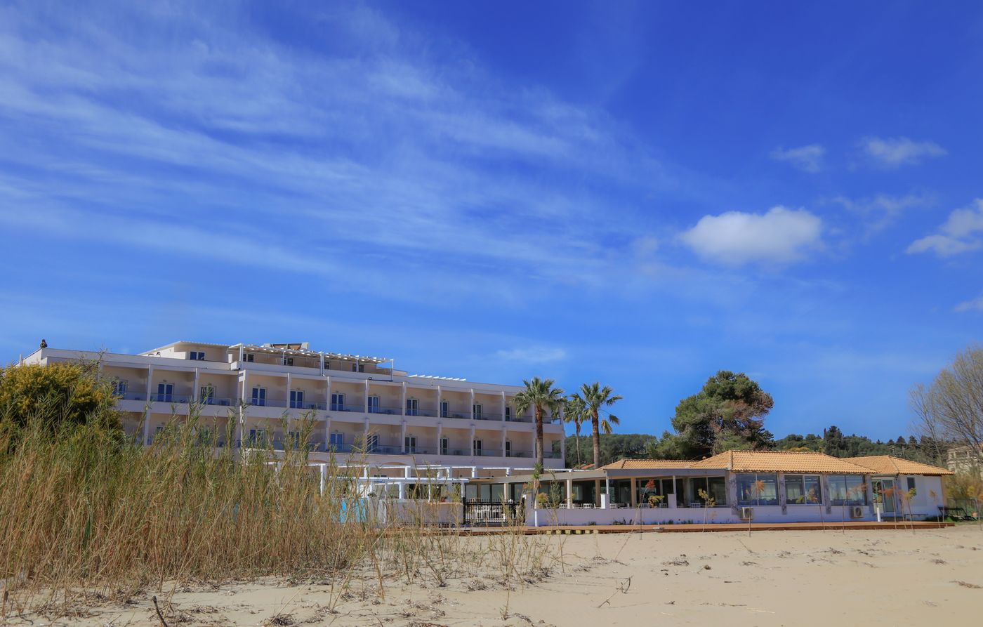 CavoMarina Beach Hotel 04