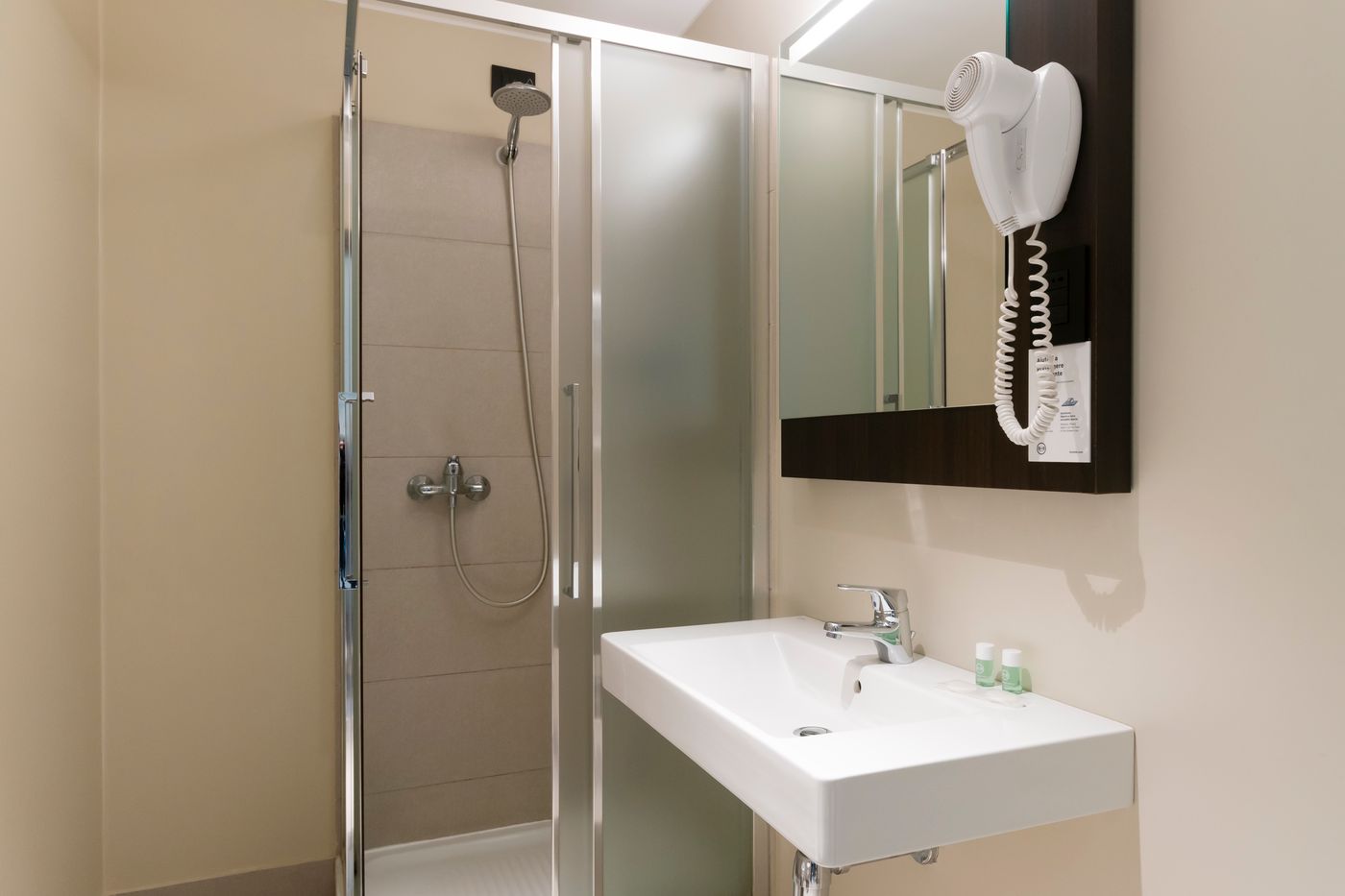 B-B-Hotel-Milano-San-Siro-Room-18