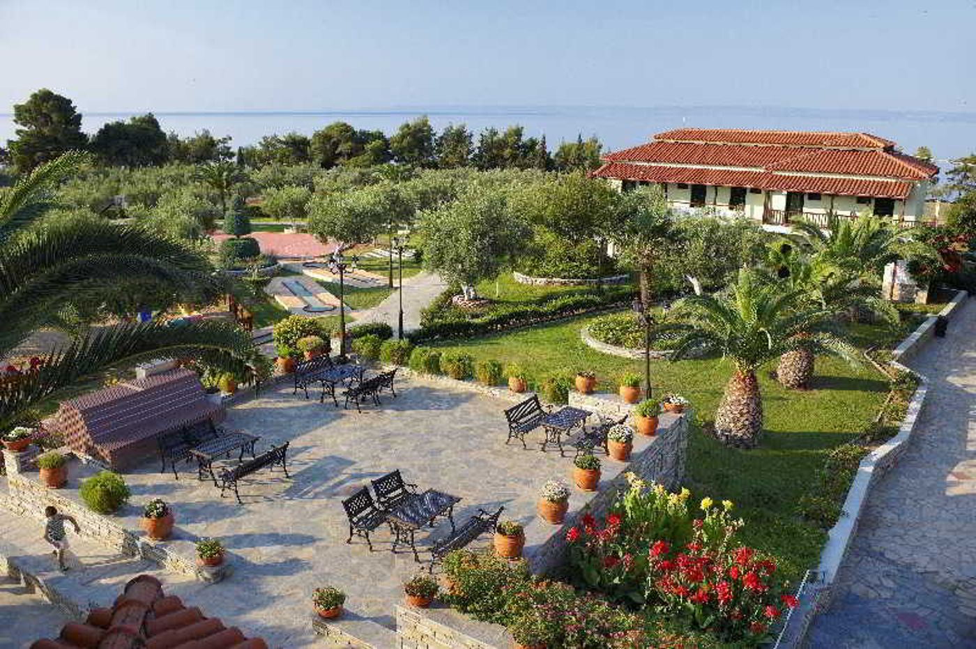 Blue-Dolphin-General-view-9