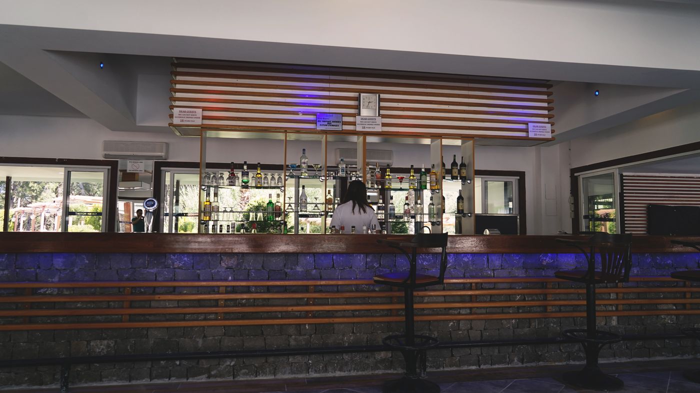 Green-Forest-Holiday-Village-Bar-25