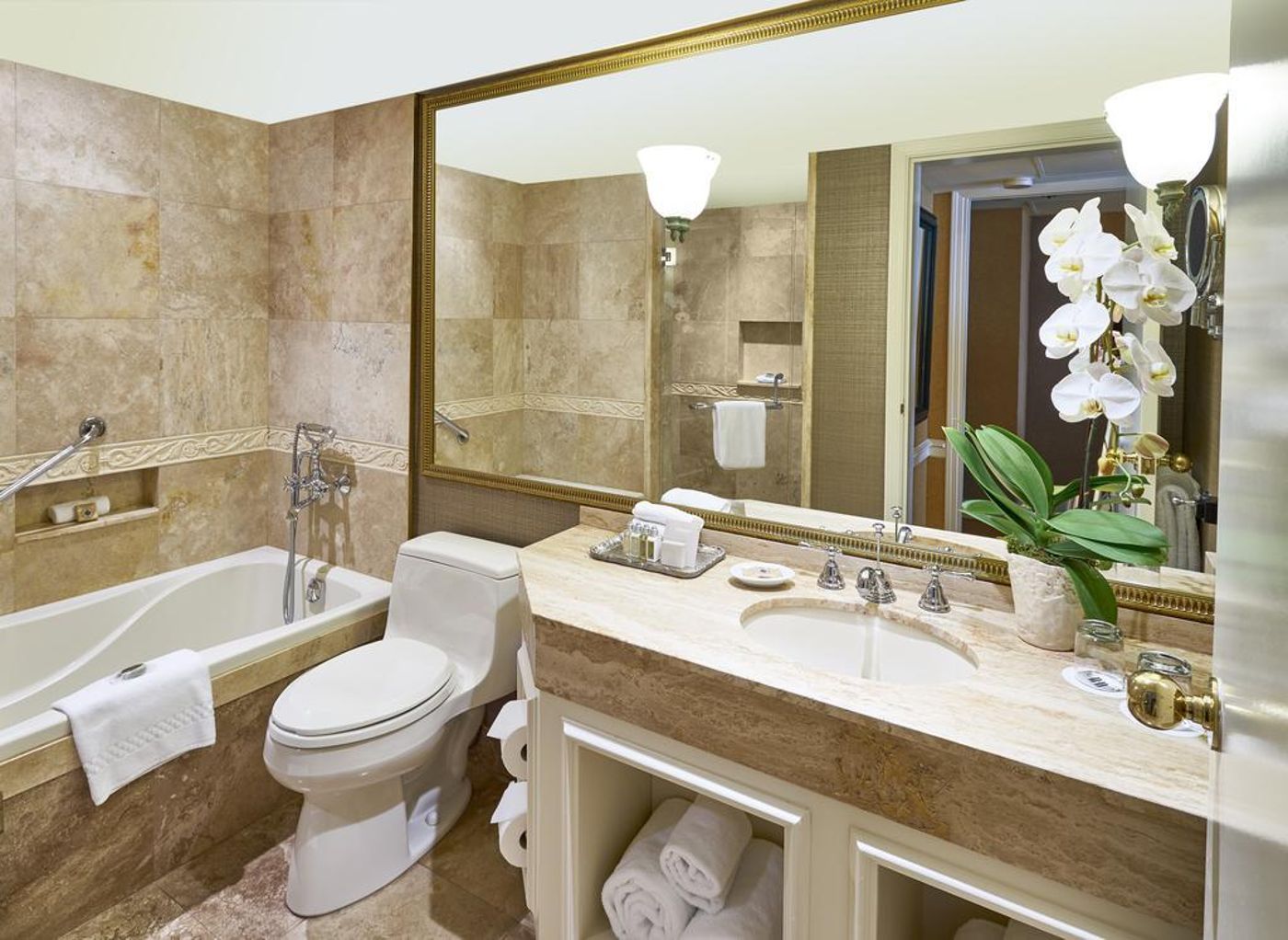 Wedgewood-Hotel---Spa-General-view-33