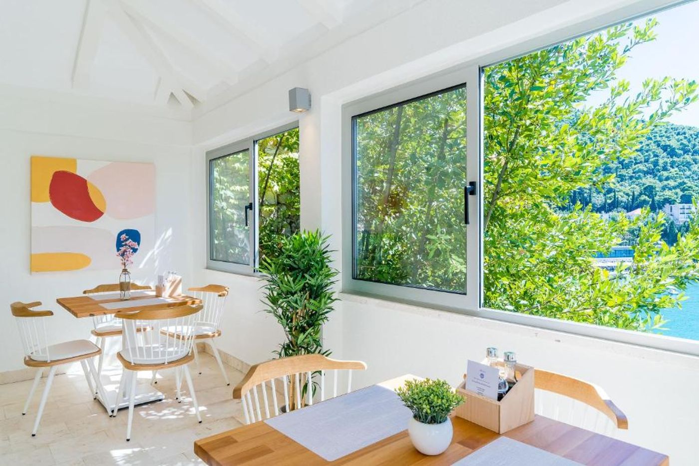 Art-Hotel-Restaurant-8