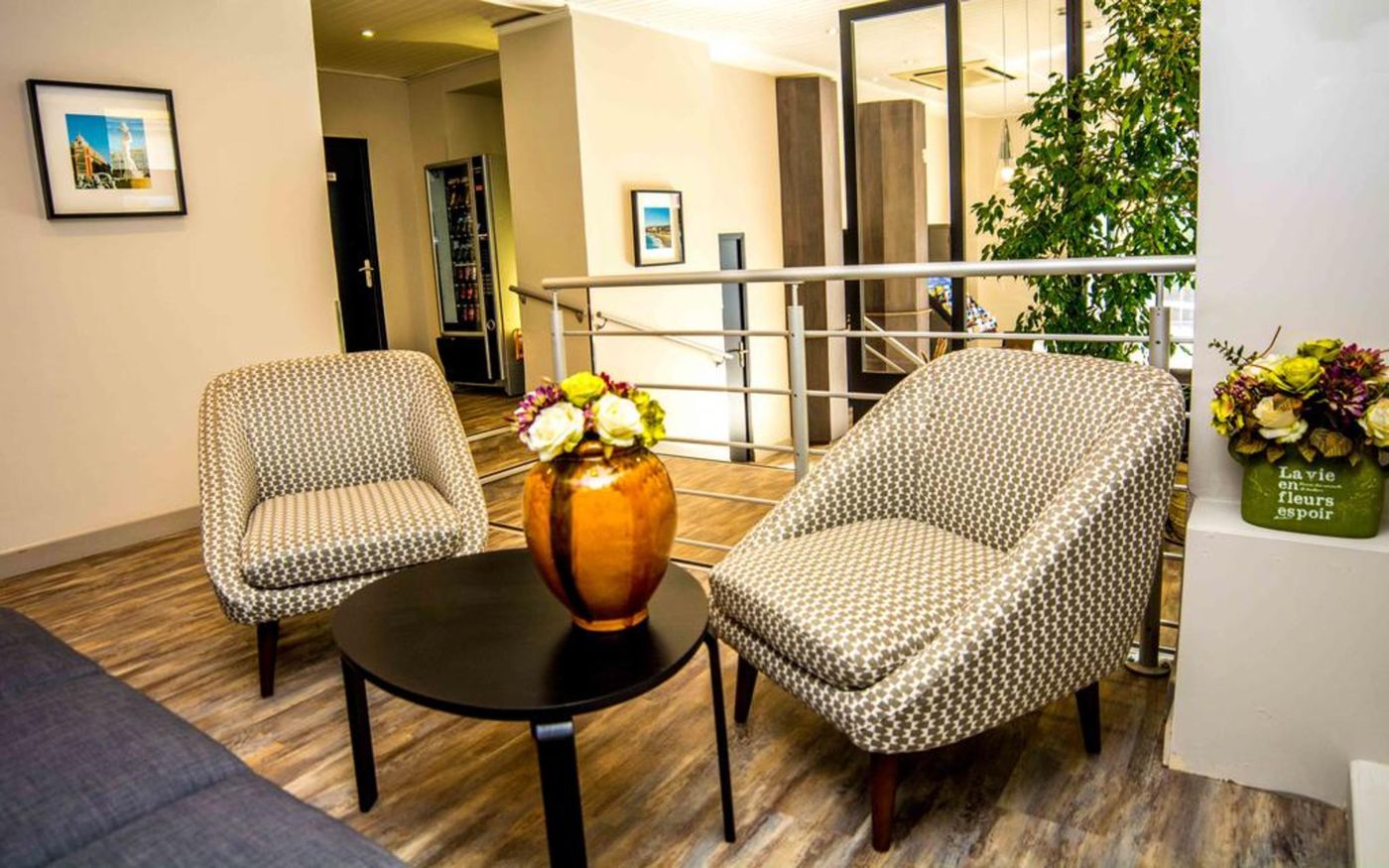 Saint-Gothard-Lobby-27