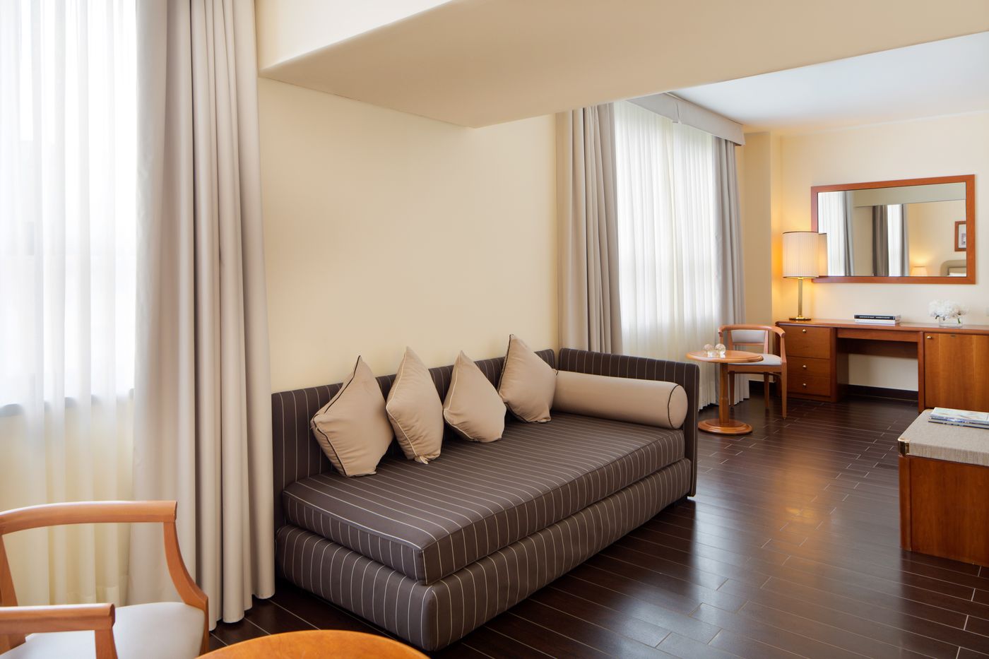 Starhotels-Business-Palace-Room-17