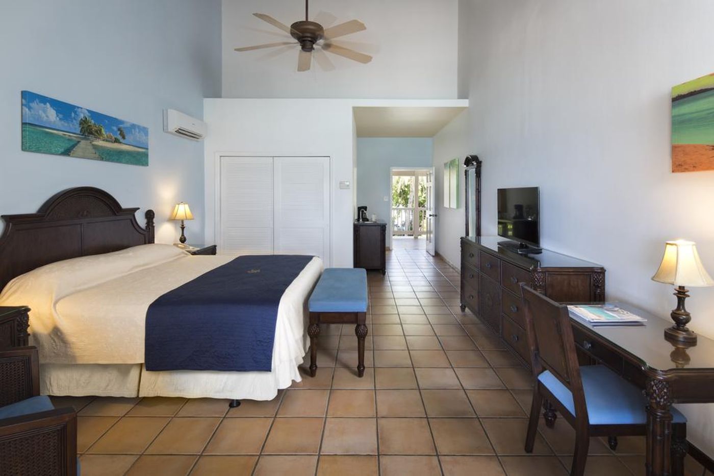 St. James's Club & Villas