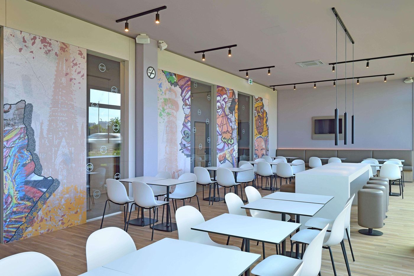 B-B-Hotel-Koln-Ehrenfeld-Restaurant-11