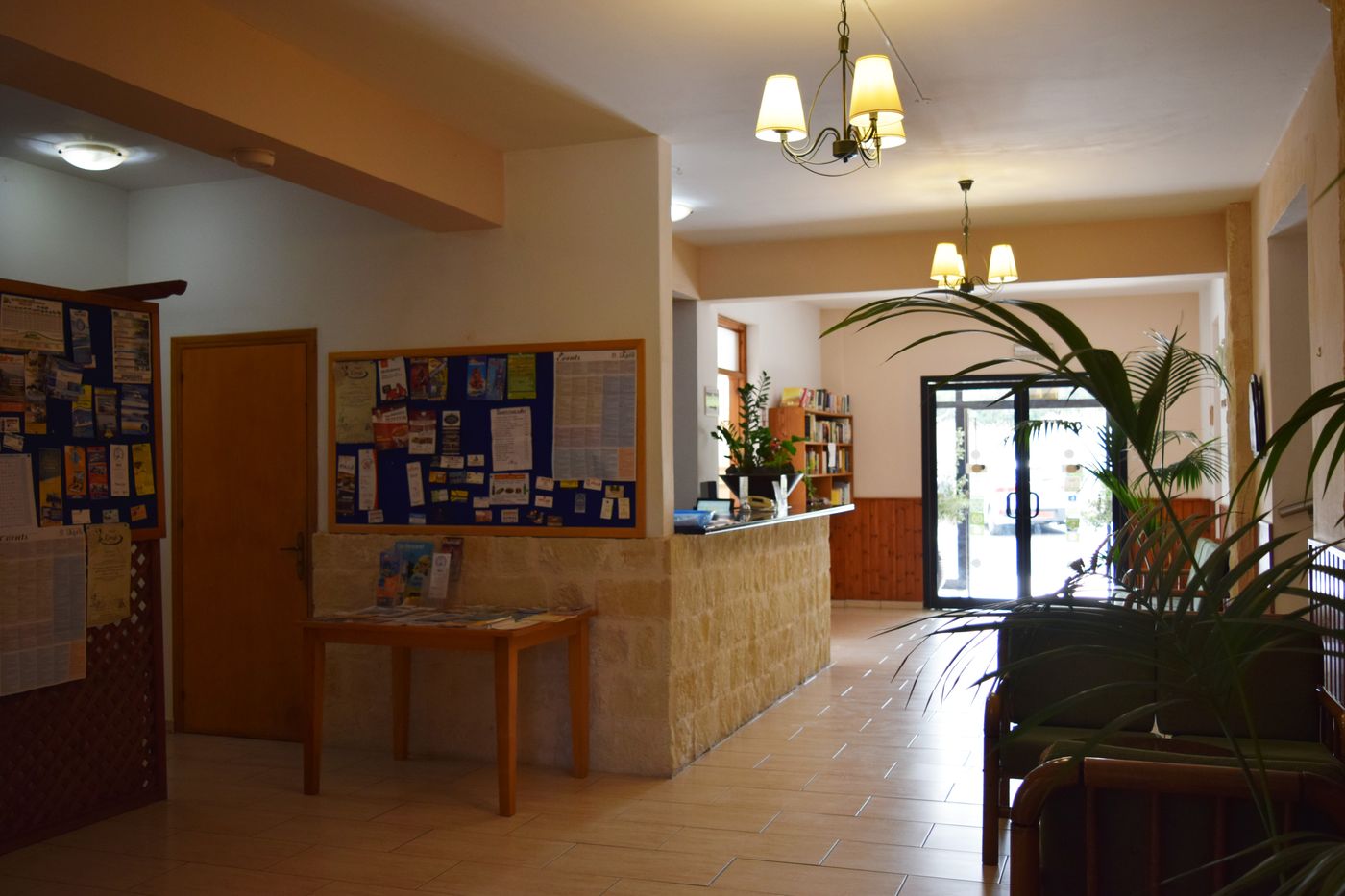 Anna-Hotel-Apartments-Lobby-41