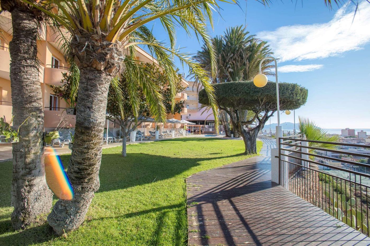 Ramada-Resort-by-Wyndham-Puerto-de-Mazarron-General-view-3