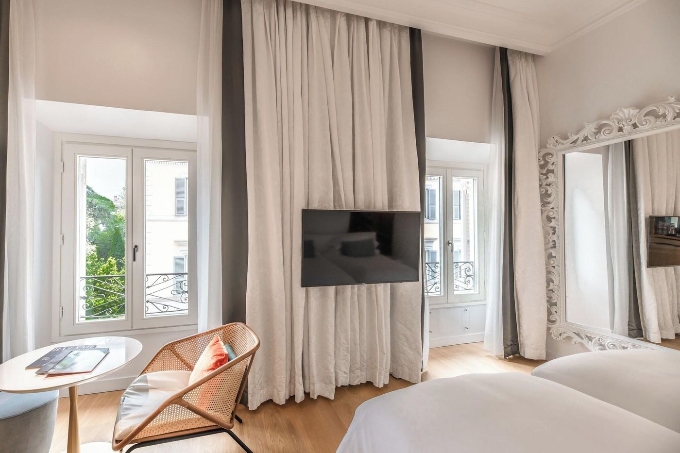 Sofitel-Roma-Villa-Borghese-Room-26