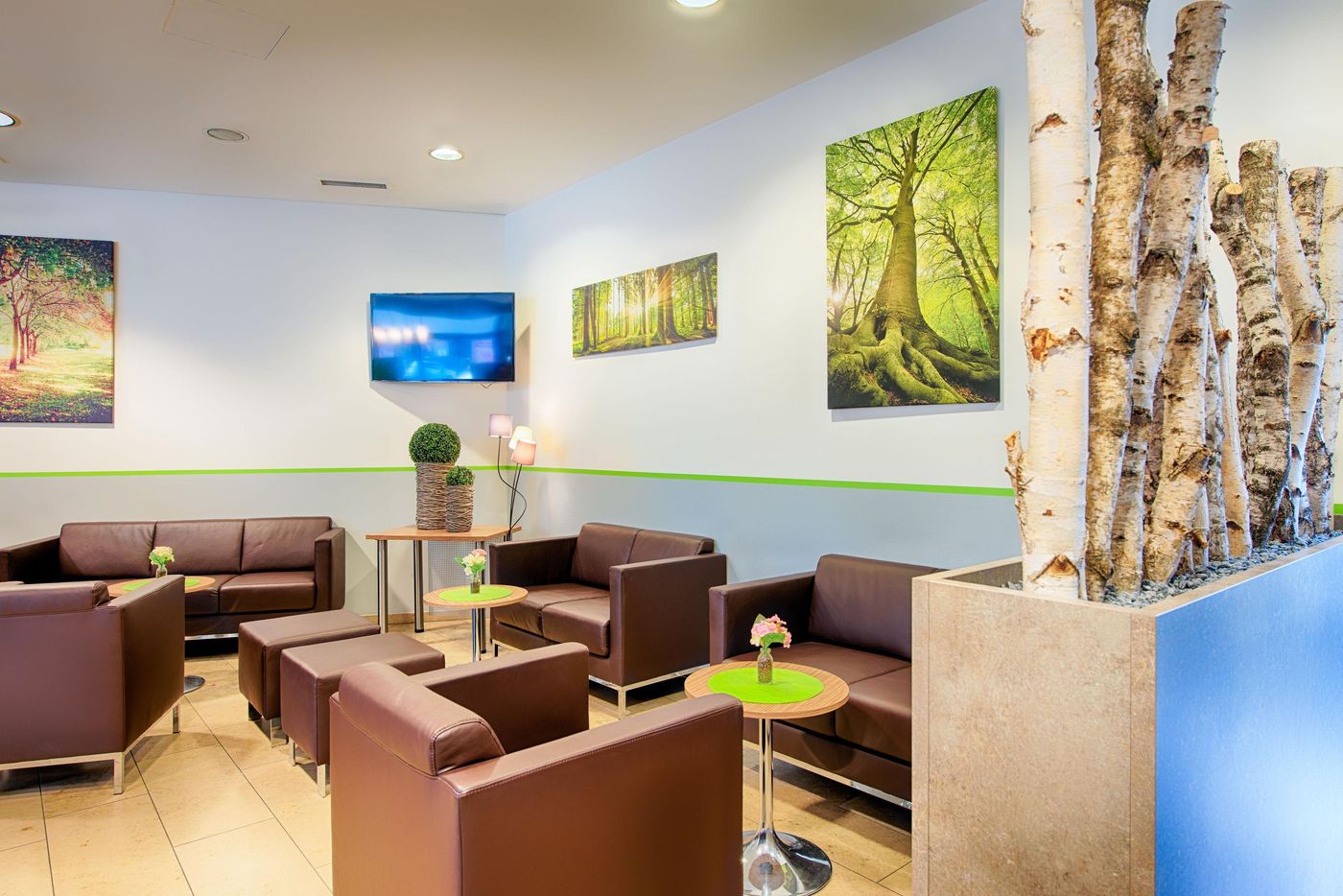 B-B-Hotel-Berlin-City-Ost-Lobby-3