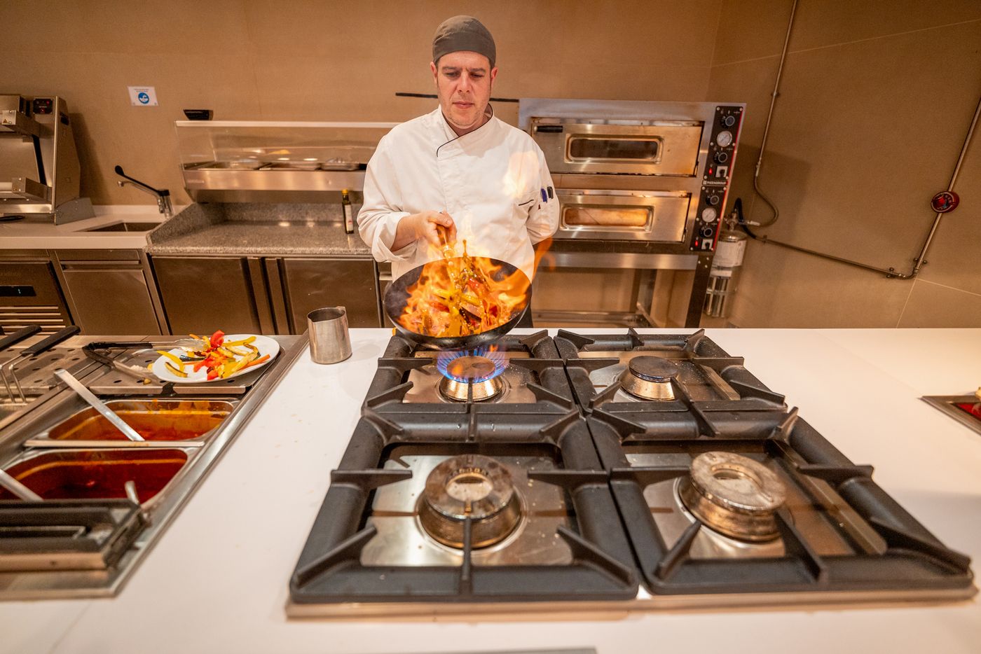 HL-Miraflor-Suites-Restaurant-33