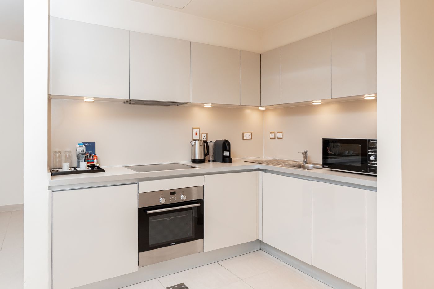 Radisson-Blu-Residence-Dubai-Marina-Room-31