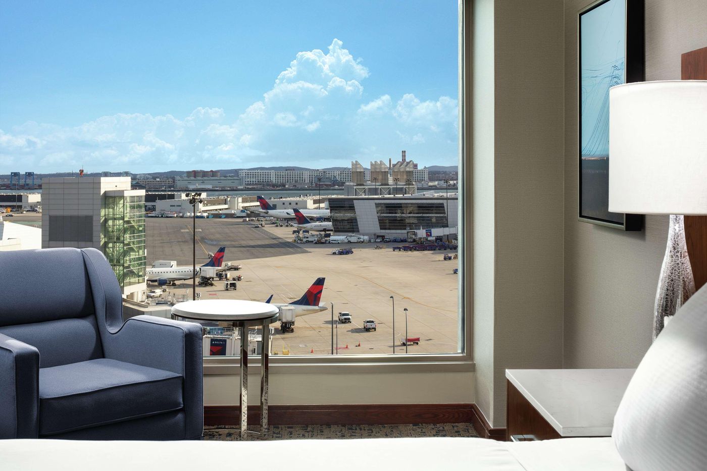 Hilton-Boston-Logan-Airport-Room-31