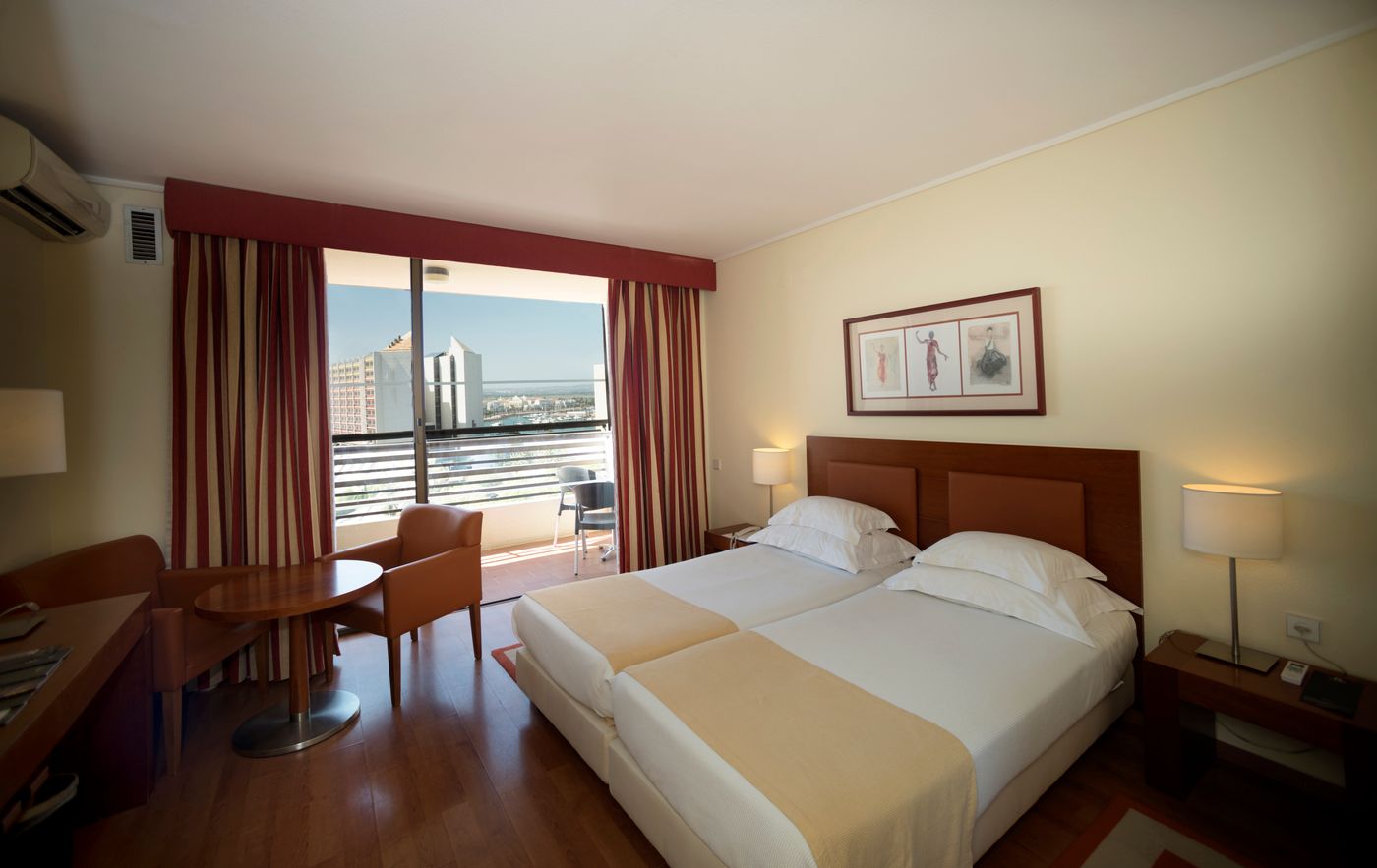 Vila-Gale-Ampalius-Room-29