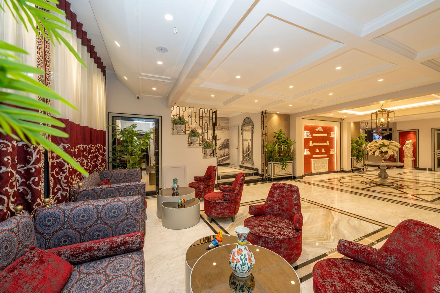The-Byzantium-Hotel---Suites-Lobby-10