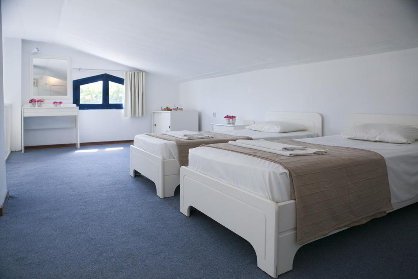 Govino Bay Apartments