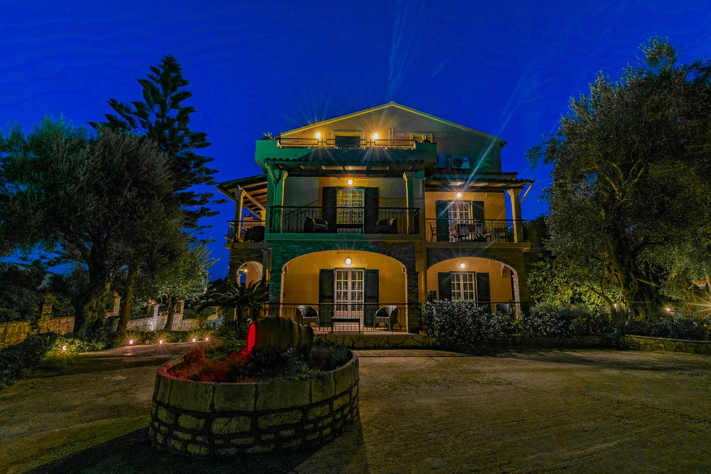 Villa-Yannis-Hotel-Apartments---Suites-General-view-16