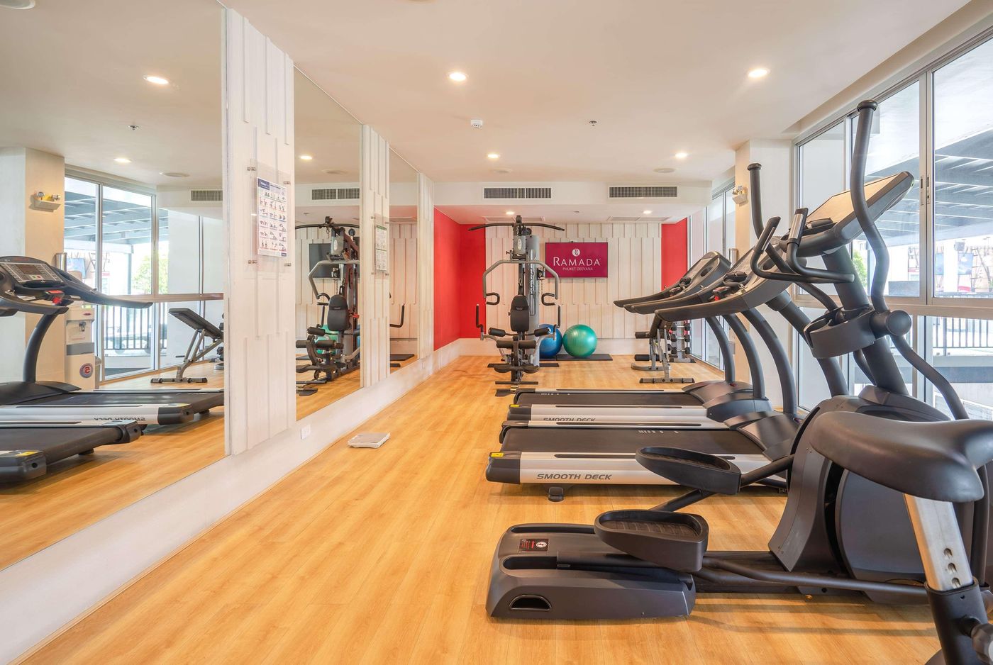 Ramada-By-Wyndham-Phuket-Deevana-Sports-and-Entertainment-76