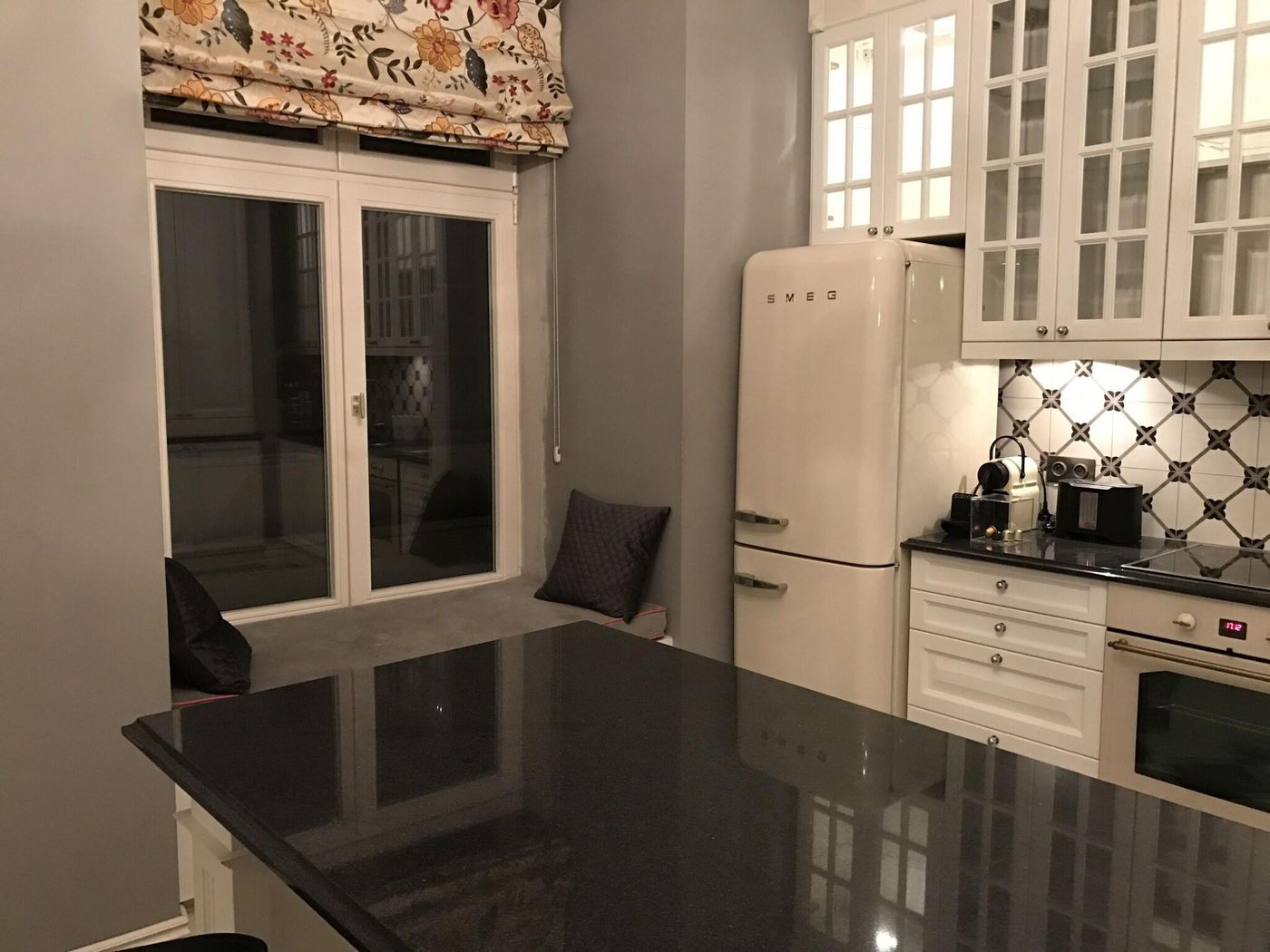 7-Koron-Apartments-Room-9