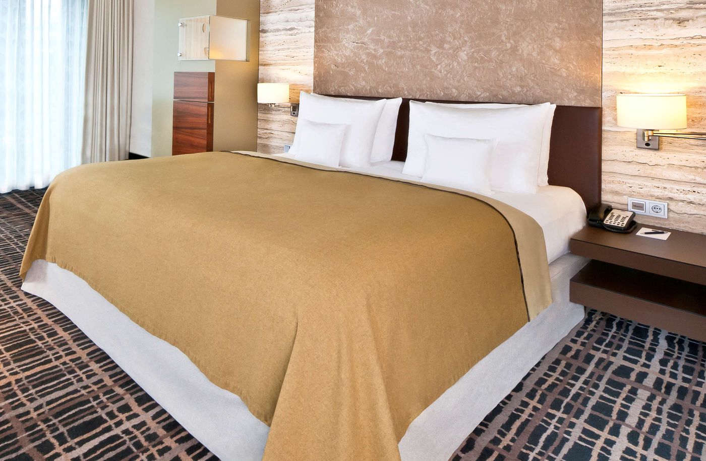 Dorint-Hotel-am-Heumarkt-Koln-Room-9