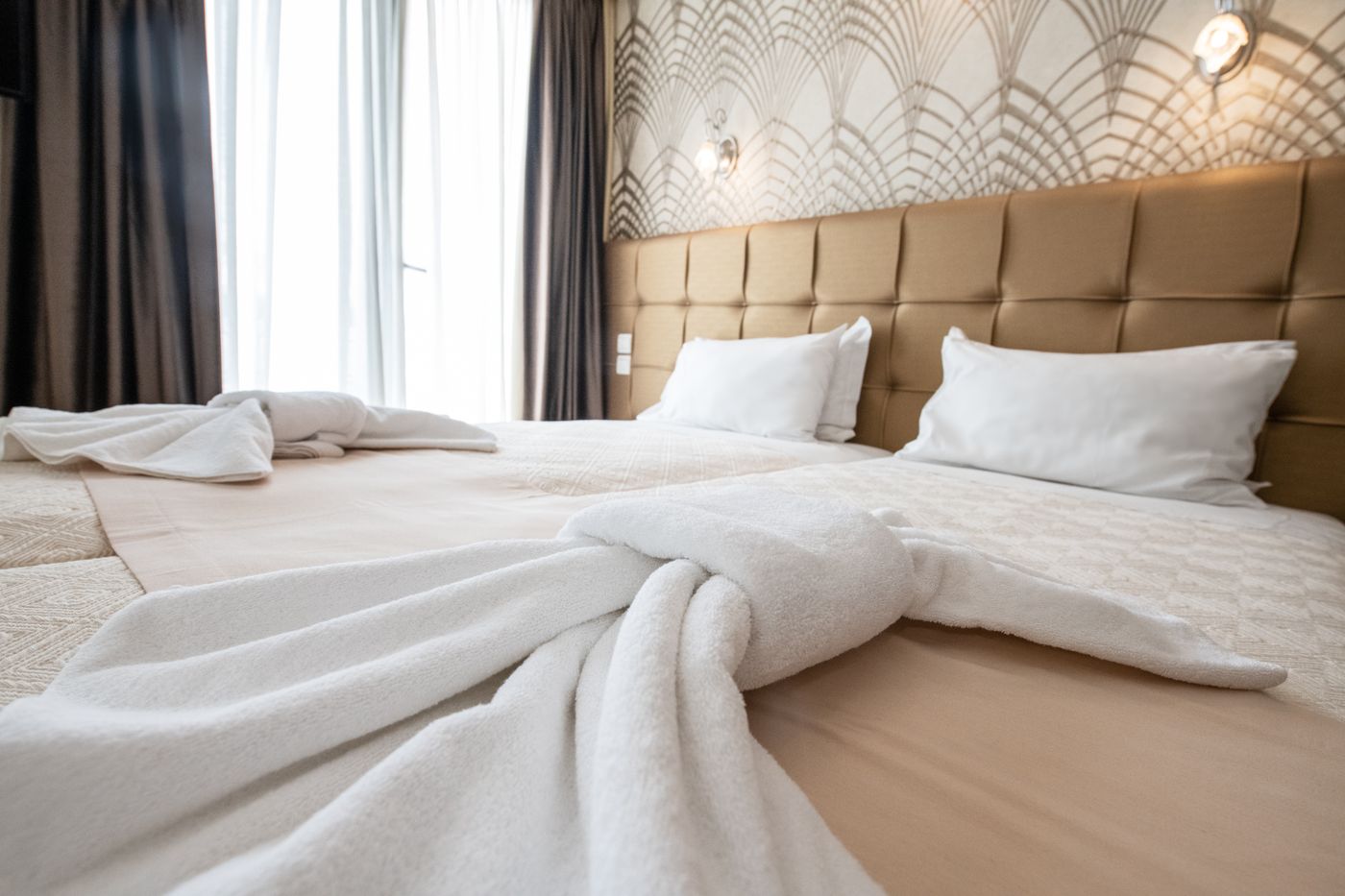 Golden-City-Room-33