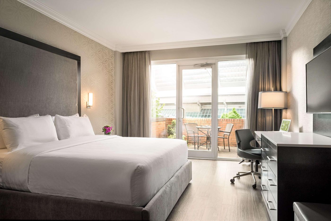 Georgian-Court-Hotel-Room-20